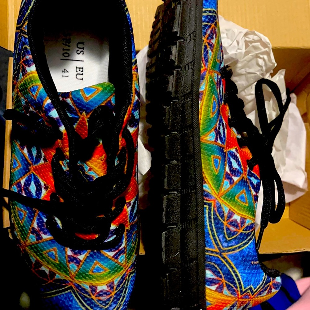 No brand sneakers